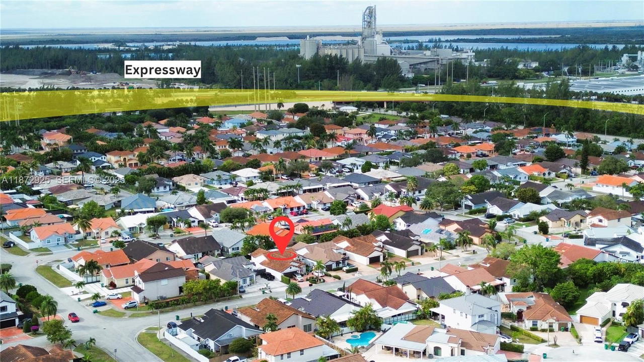 Real estate property located at 982 133rd Ct, Miami-dade, Venezia Homes Estates Ist, Miami, FL