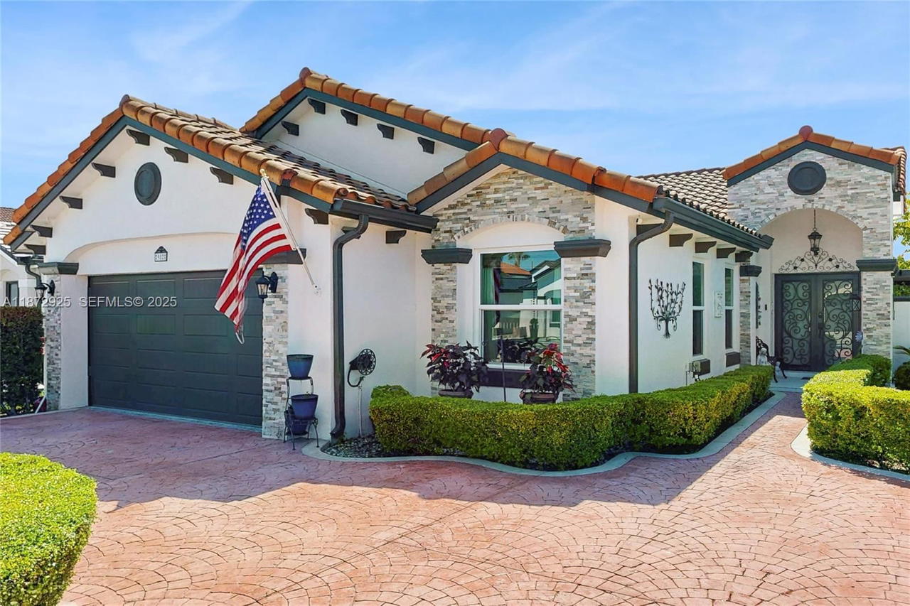 Real estate property located at 982 133rd Ct, Miami-dade, Venezia Homes Estates Ist, Miami, FL