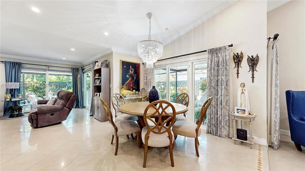 Real estate property located at 982 133rd Ct, Miami-dade, Venezia Homes Estates Ist, Miami, FL
