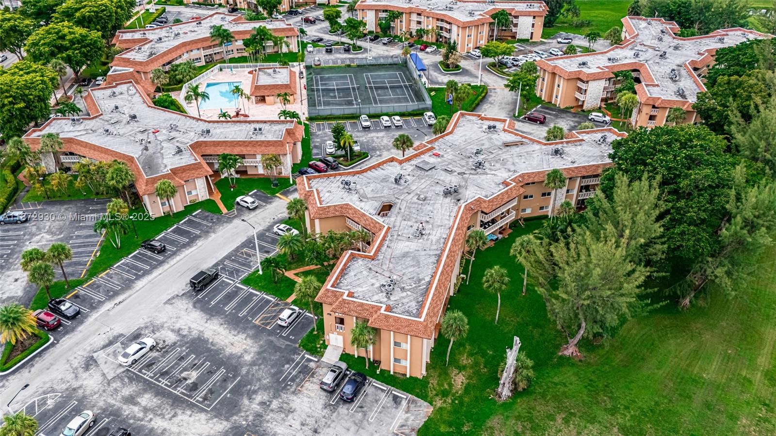 Real estate property located at 7480 Miami Lakes Dr G202, Miami-dade, Villas Of Miami Lakes Con, Miami Lakes, FL