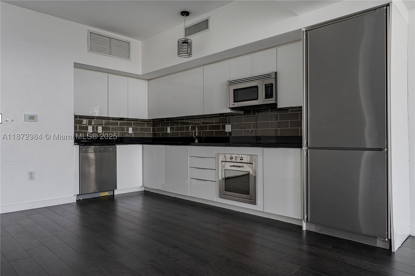 Real estate property located at 92 3rd St #4509, Miami-dade, Mint Condo, Miami, FL