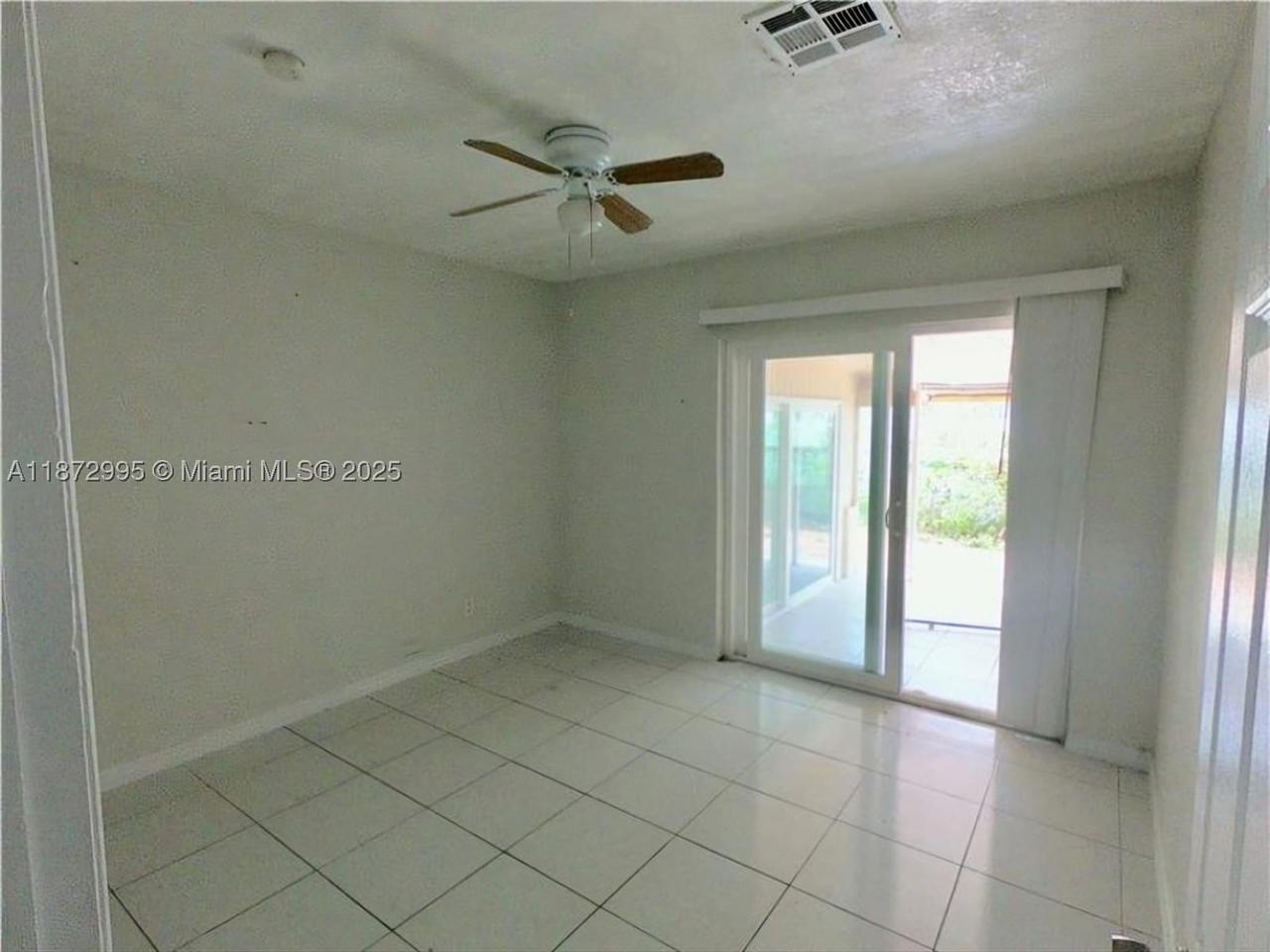 Real estate property located at 21140 26th Ave, Miami-dade, Sunswept Isle, Miami, FL