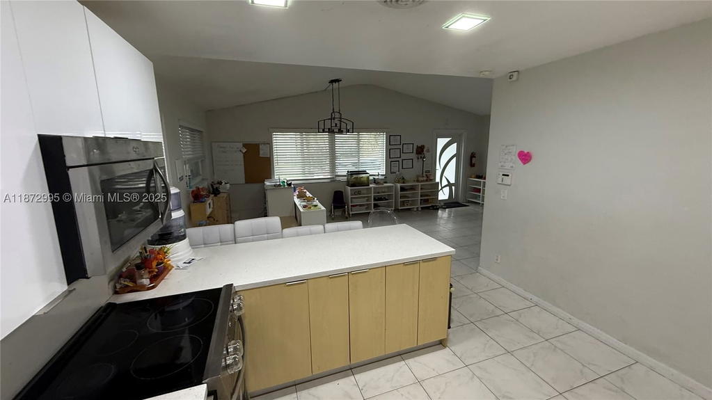 Real estate property located at 21140 26th Ave, Miami-dade, Sunswept Isle, Miami, FL
