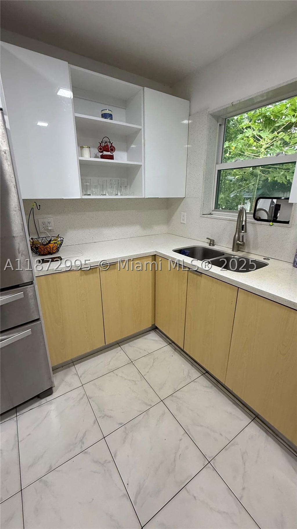 Real estate property located at 21140 26th Ave, Miami-dade, Sunswept Isle, Miami, FL