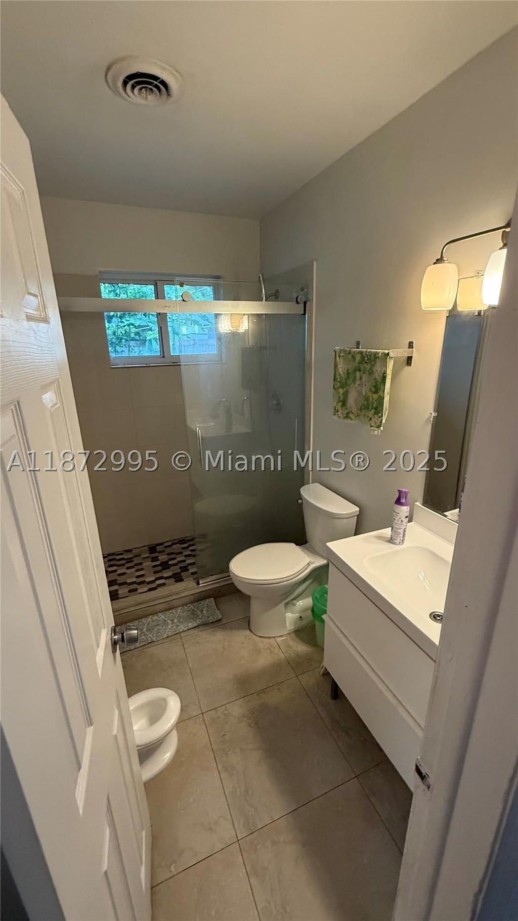 Real estate property located at 21140 26th Ave, Miami-dade, Sunswept Isle, Miami, FL