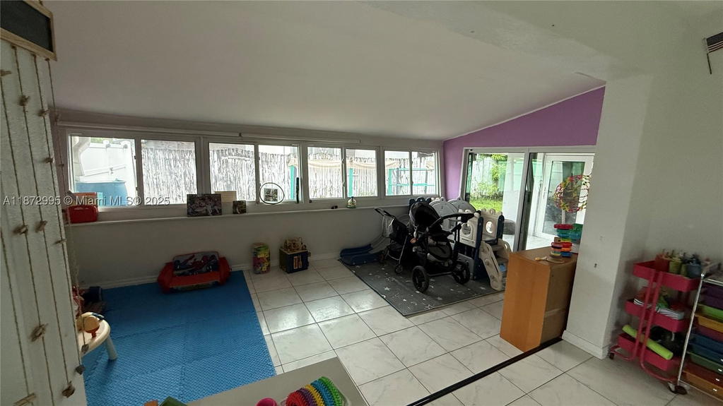 Real estate property located at 21140 26th Ave, Miami-dade, Sunswept Isle, Miami, FL