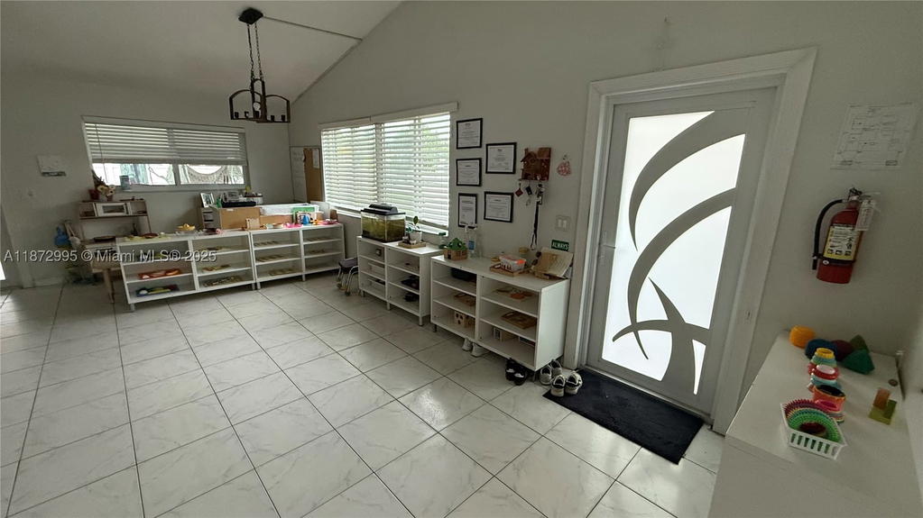 Real estate property located at 21140 26th Ave, Miami-dade, Sunswept Isle, Miami, FL