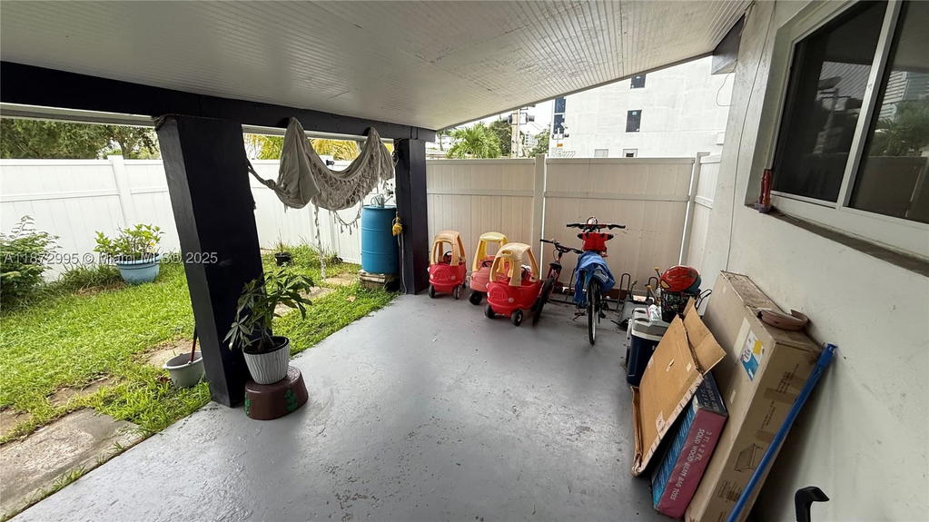 Real estate property located at 21140 26th Ave, Miami-dade, Sunswept Isle, Miami, FL