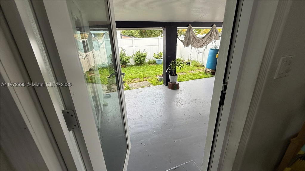 Real estate property located at 21140 26th Ave, Miami-dade, Sunswept Isle, Miami, FL