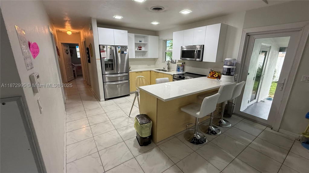 Real estate property located at 21140 26th Ave, Miami-dade, Sunswept Isle, Miami, FL
