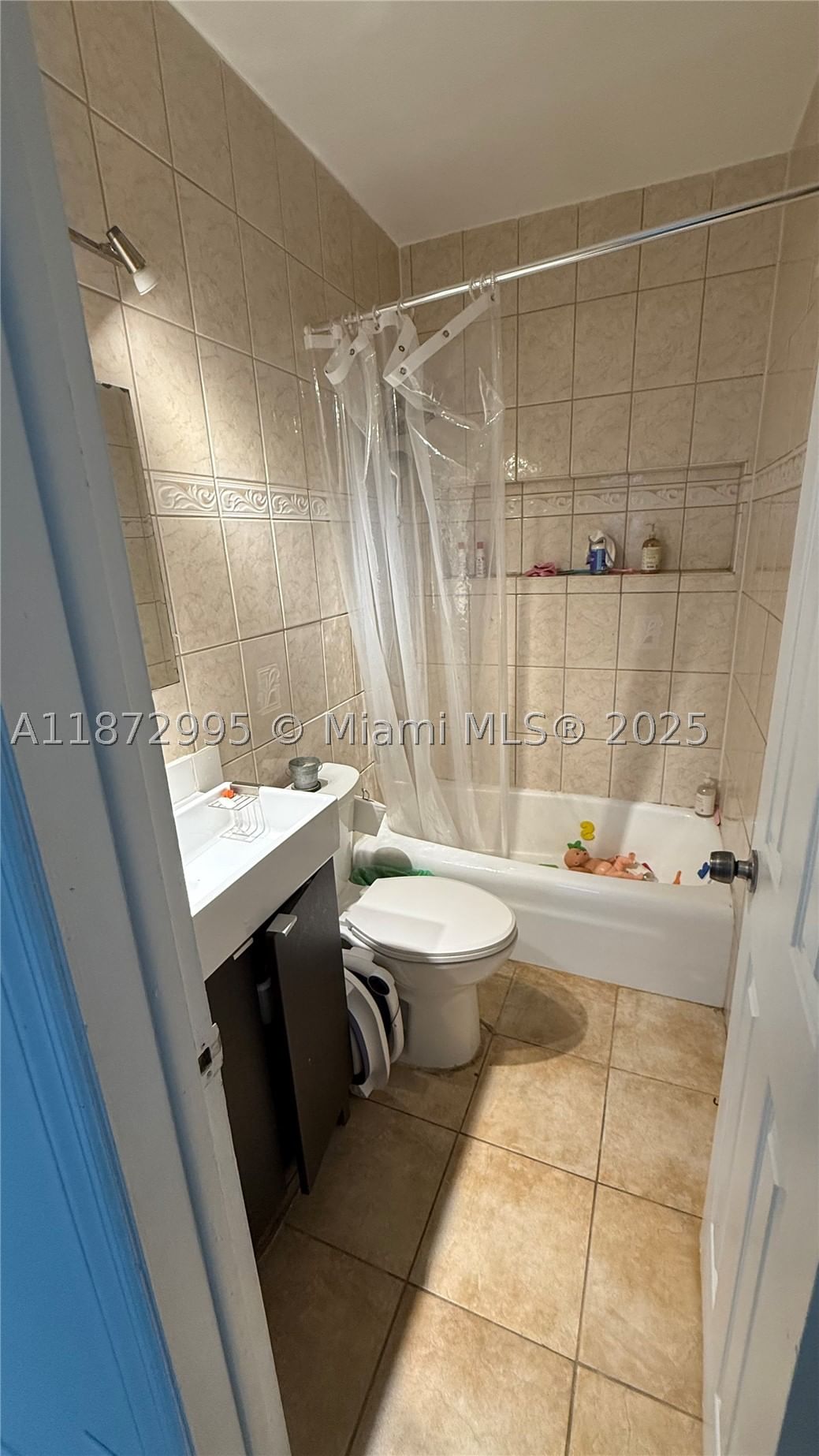 Real estate property located at 21140 26th Ave, Miami-dade, Sunswept Isle, Miami, FL
