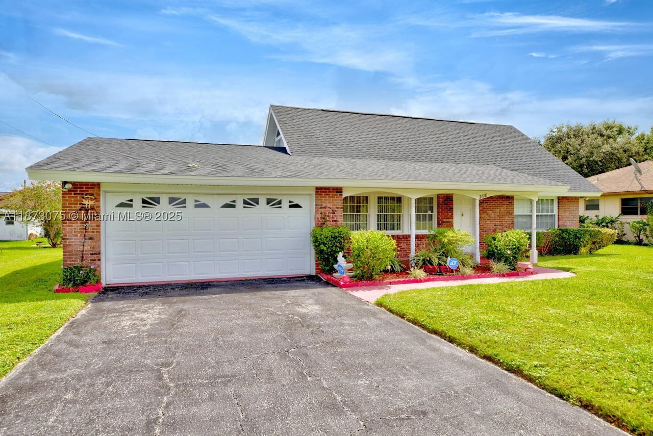 Real estate property located at 3818 Medina Way, Highlands, Harder Hall Area, Sebring, FL