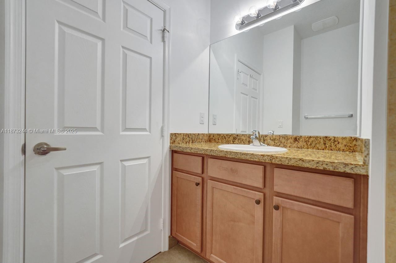 Real estate property located at 1404 147th Ave, Broward, Cobblestone, Pembroke Pines, FL