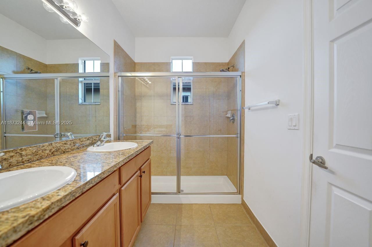 Real estate property located at 1404 147th Ave, Broward, Cobblestone, Pembroke Pines, FL