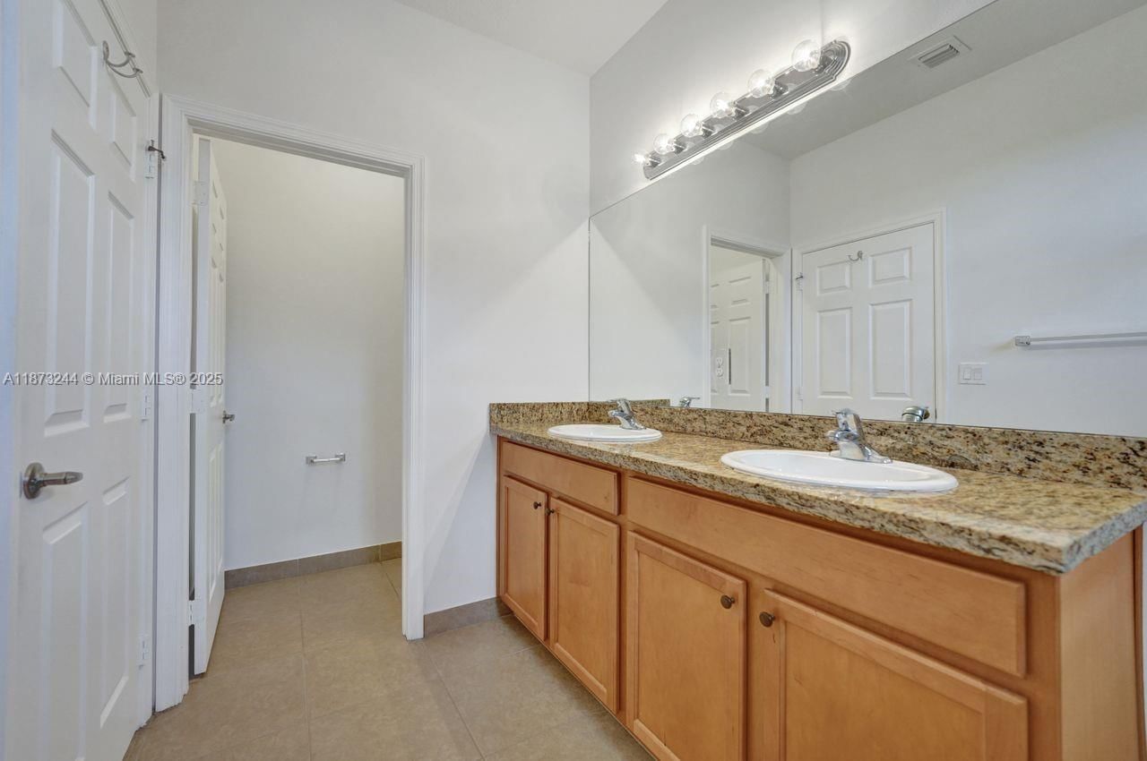 Real estate property located at 1404 147th Ave, Broward, Cobblestone, Pembroke Pines, FL