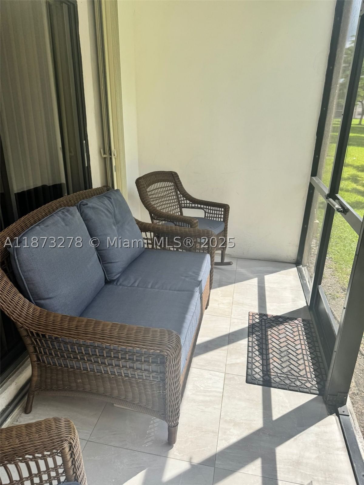 Real estate property located at 10332 Sunrise Lakes Blvd #106, Broward, Sunrise Lakes Phase 4, Sunrise, FL