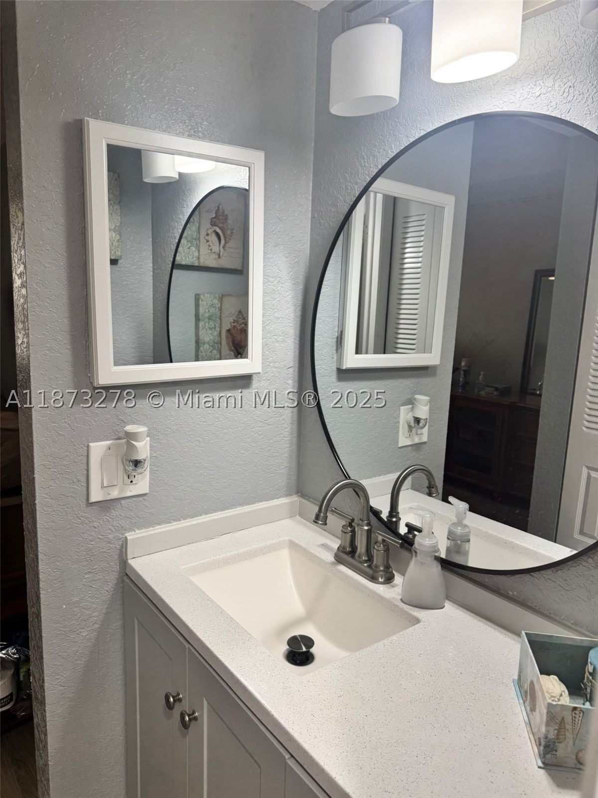 Real estate property located at 10332 Sunrise Lakes Blvd #106, Broward, Sunrise Lakes Phase 4, Sunrise, FL