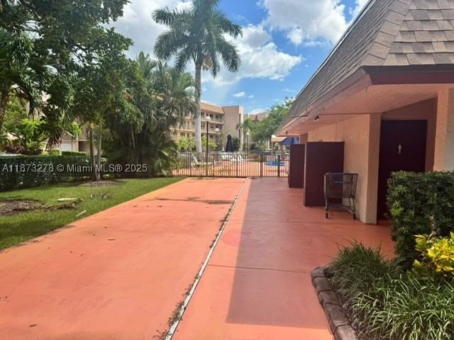 Real estate property located at 10332 Sunrise Lakes Blvd #106, Broward, Sunrise Lakes Phase 4, Sunrise, FL