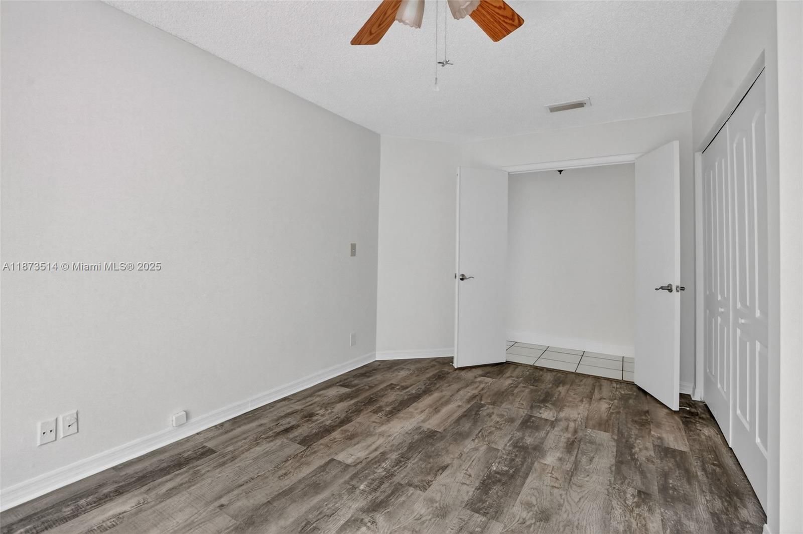 Real estate property located at 9261 49th Pl, Broward, Springtree Lakes, Sunrise, FL