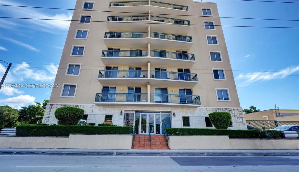 Real estate property located at 2501 Douglas Rd #601, Miami-dade, Douglas Place Condo, Miami, FL