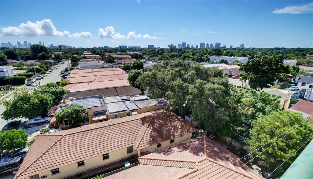 Real estate property located at 2501 Douglas Rd #601, Miami-dade, Douglas Place Condo, Miami, FL