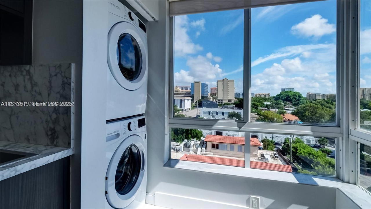 Real estate property located at 2501 Douglas Rd #601, Miami-dade, Douglas Place Condo, Miami, FL
