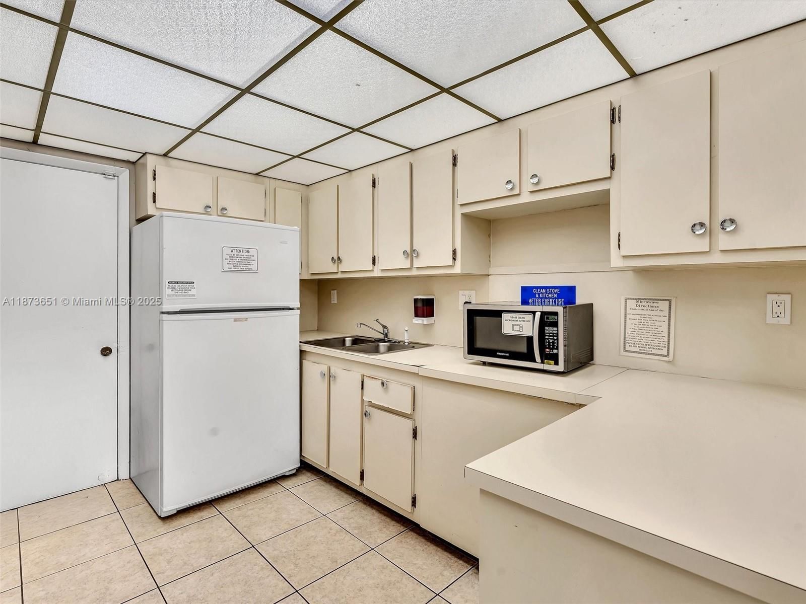 Real estate property located at 2524 104th Ave #308, Broward, Sunrise Lakes 186 Condo, Sunrise, FL