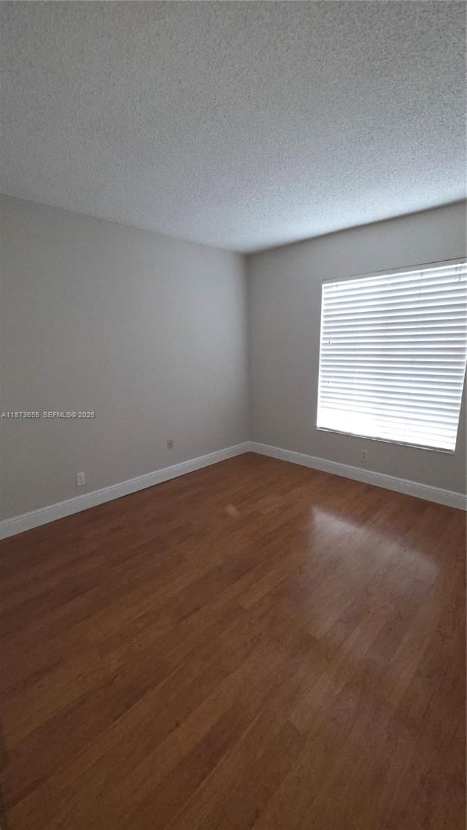 Real estate property located at 5231 Geneva Way #205, Miami-dade, Doral Gardens Ii Condo, Doral, FL