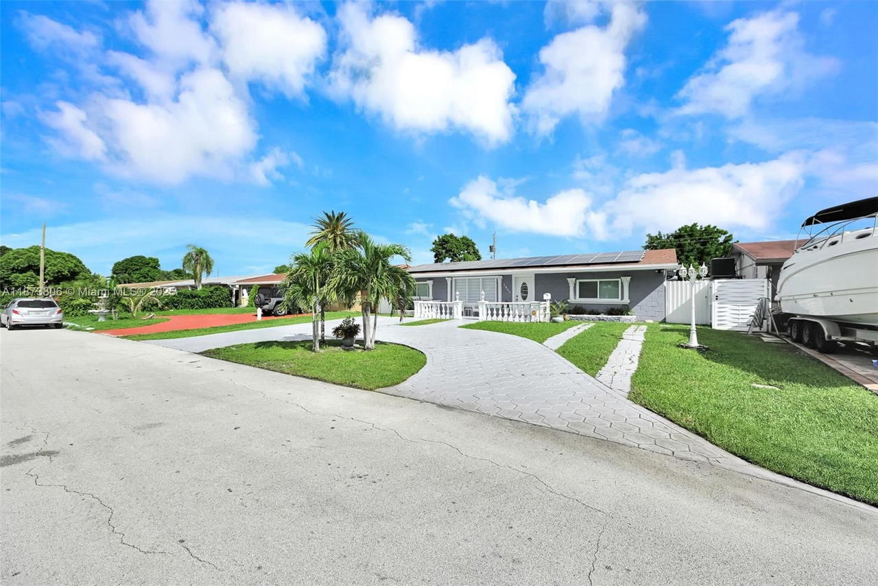 Real estate property located at 7905 Ramona St, Broward, Miramar Sec 14, Miramar, FL