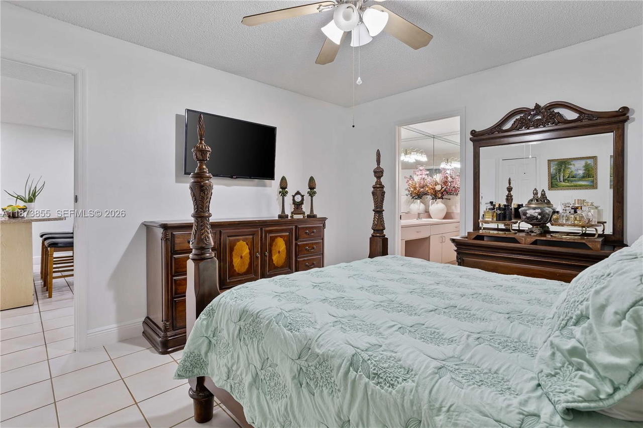 Real estate property located at 7801 9th Ter, Miami-dade, Amend Plat Of F R F Sub, Miami, FL