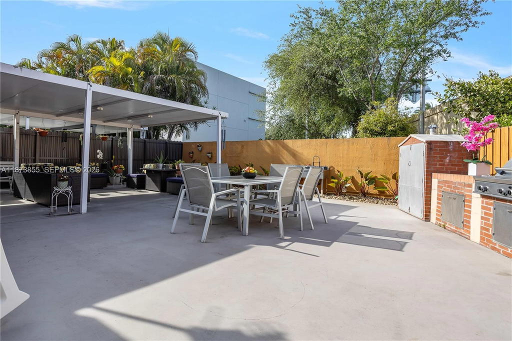 Real estate property located at 7801 9th Ter, Miami-dade, Amend Plat Of F R F Sub, Miami, FL