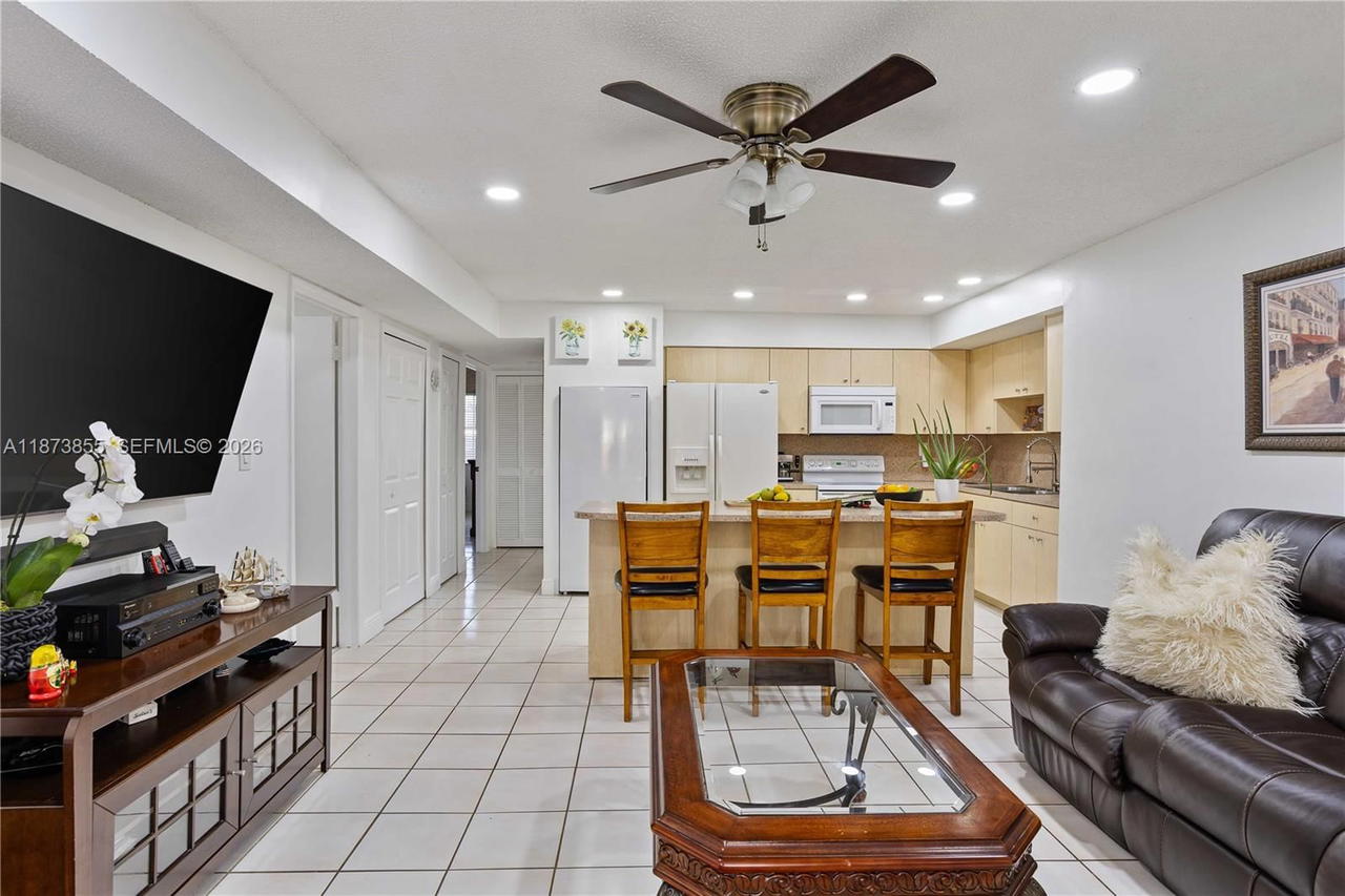 Real estate property located at 7801 9th Ter, Miami-dade, Amend Plat Of F R F Sub, Miami, FL