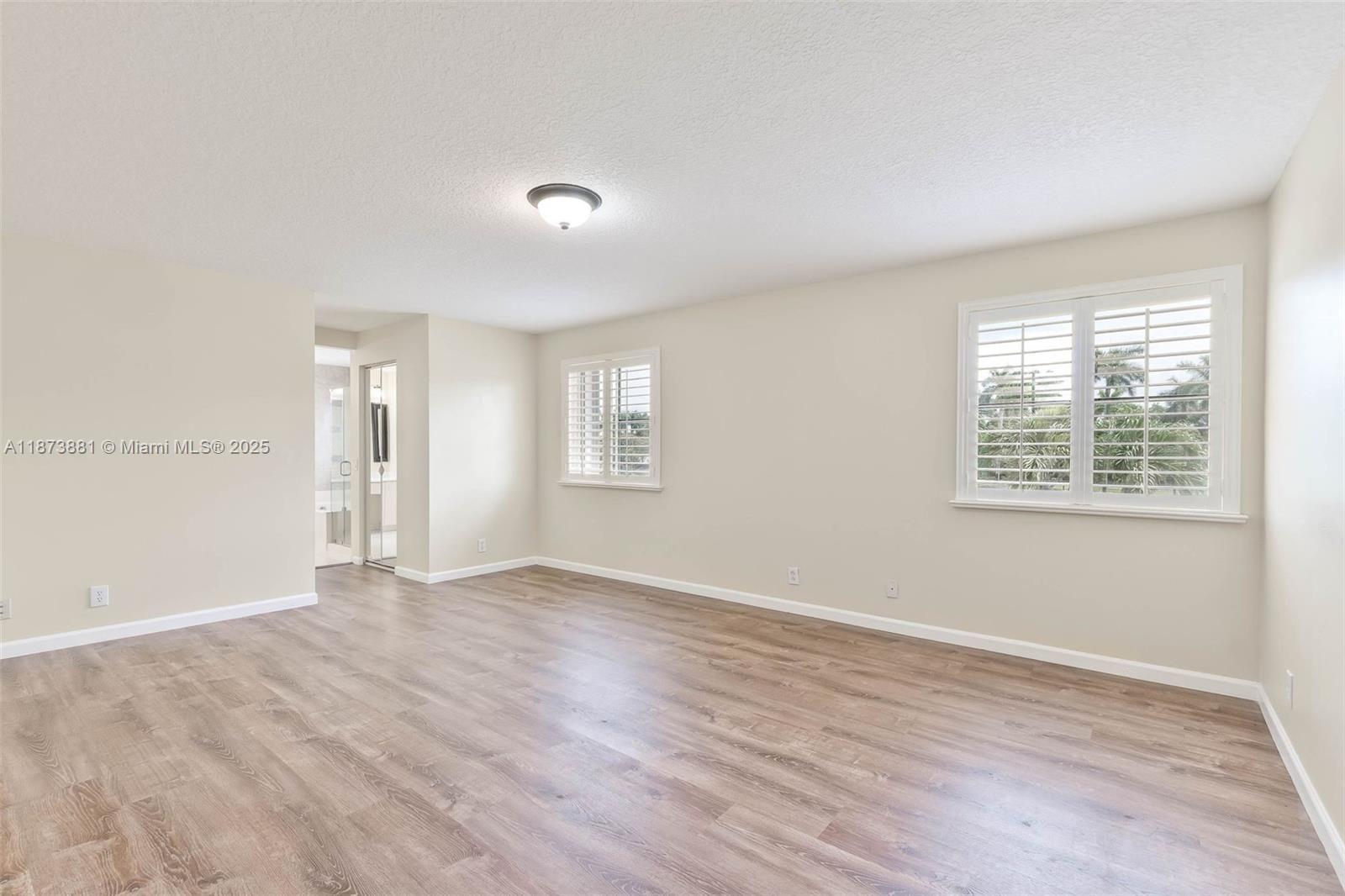 Real estate property located at 3844 Falcon Ridge Cir, Broward, Sectors 9 And 10-parcel, Weston, FL