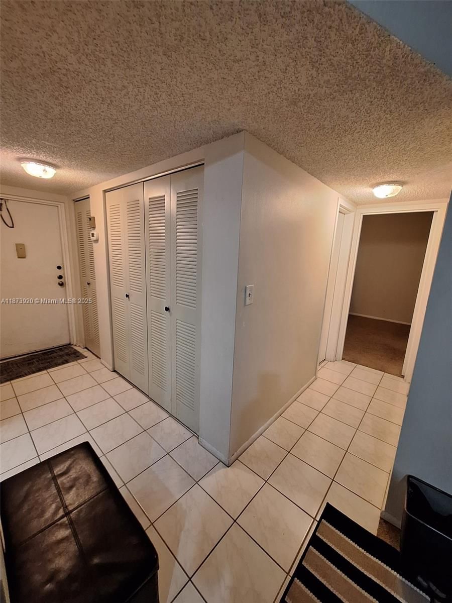 Real estate property located at 8401 Lagos De Campo Blvd #204V, Broward, Sands Point Condominium V, Tamarac, FL