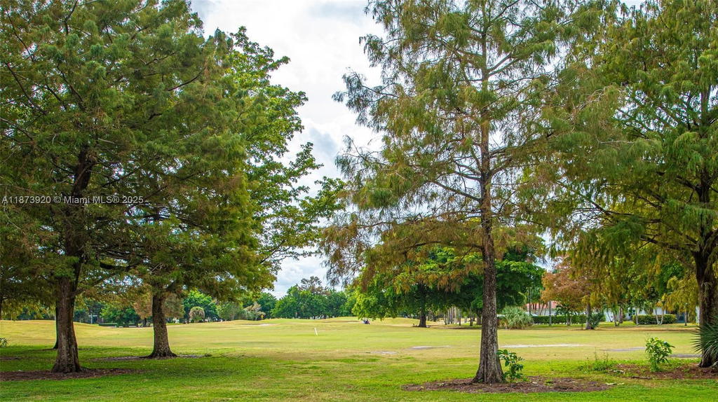 Real estate property located at 8401 Lagos De Campo Blvd #204V, Broward, Sands Point Condominium V, Tamarac, FL