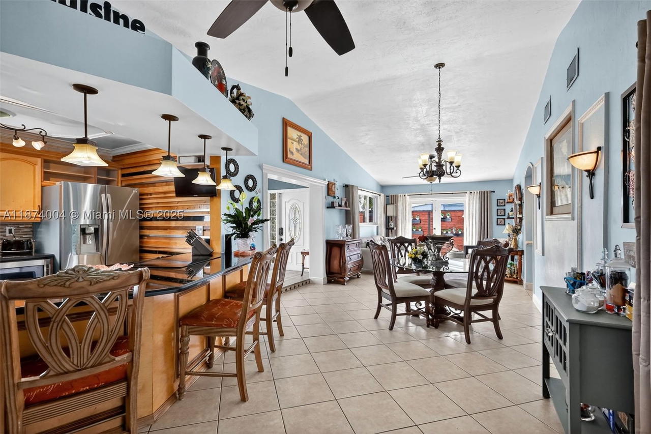 Real estate property located at 7120 Wilson St, Broward, Heritage Homes First Add, Hollywood, FL