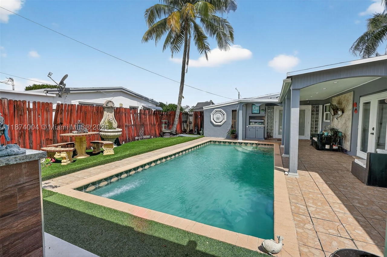 Real estate property located at 7120 Wilson St, Broward, Heritage Homes First Add, Hollywood, FL