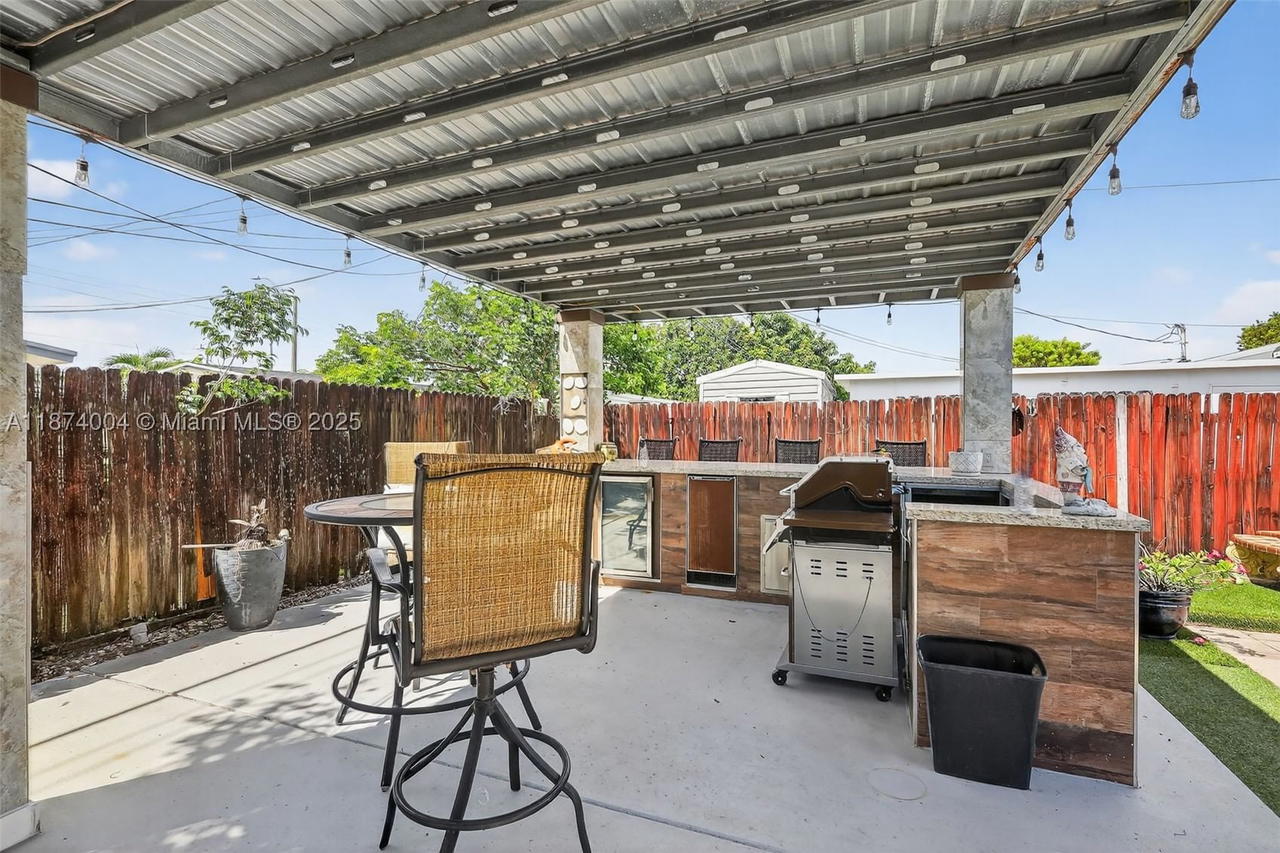 Real estate property located at 7120 Wilson St, Broward, Heritage Homes First Add, Hollywood, FL
