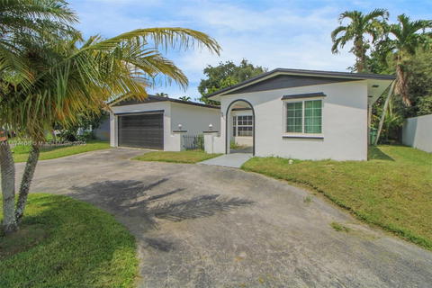 Real estate property located at 9411 19th St, Broward, Rainbow Lakes, Pembroke Pines, FL