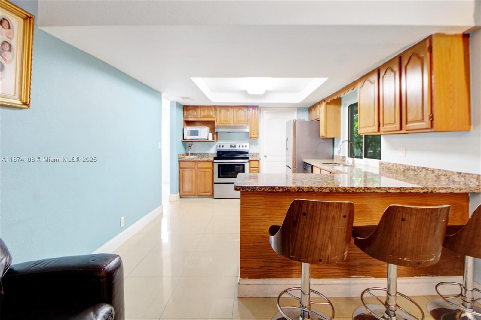 Real estate property located at 9411 19th St, Broward, Rainbow Lakes, Pembroke Pines, FL