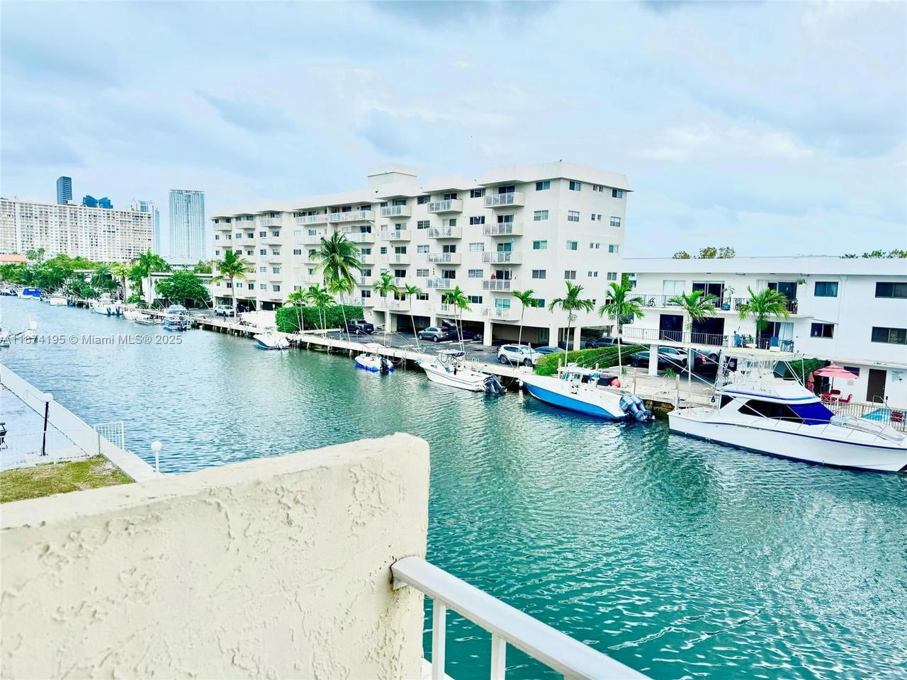 Real estate property located at 3522 171st St #303, Miami-dade, Riviera Isles Condo, North Miami Beach, FL