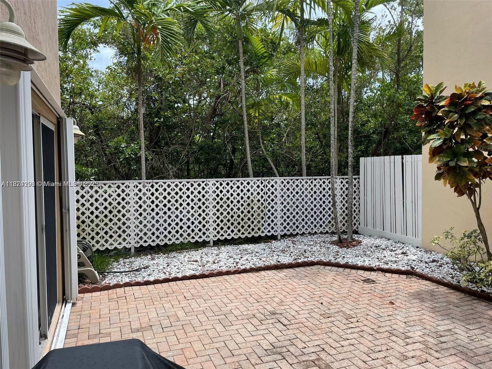 Real estate property located at 1095 Weeping Willow Way, Broward, Westlake Village Plat, Hollywood, FL
