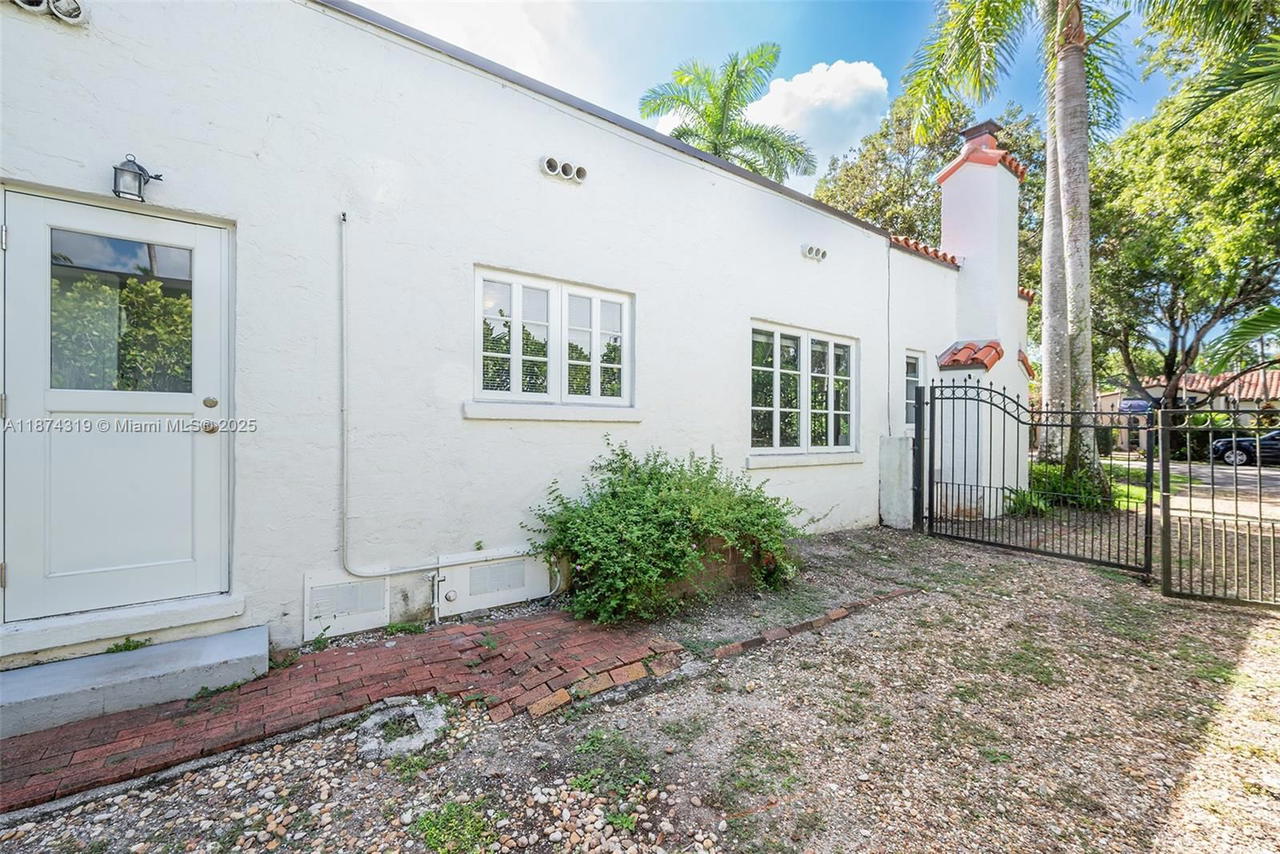Real estate property located at 1137 Obispo Ave, Miami-dade, Coral Gables Sec C, Coral Gables, FL