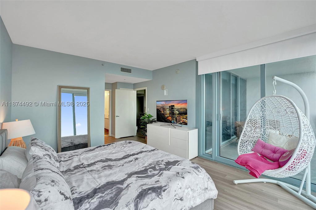 Real estate property located at 601 36th St #2703, Miami-dade, Blue Condo, Miami, FL