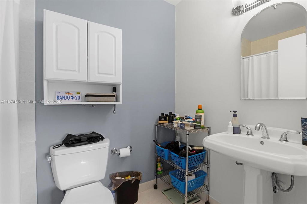 Real estate property located at 4211 135th Ave, Miami-dade, San Sebastian Unit No 5, Miami, FL