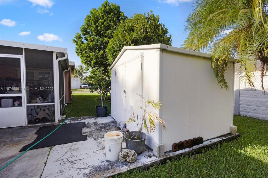 Real estate property located at 4211 135th Ave, Miami-dade, San Sebastian Unit No 5, Miami, FL