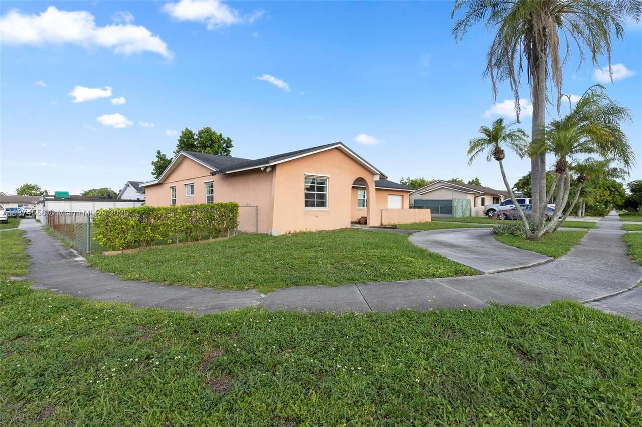 Real estate property located at 4211 135th Ave, Miami-dade, San Sebastian Unit No 5, Miami, FL