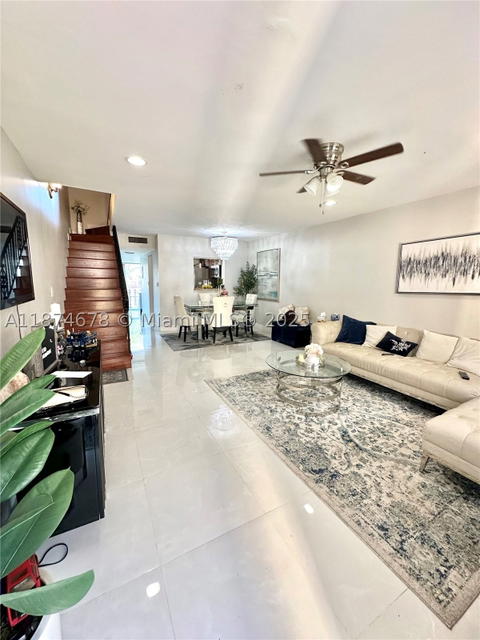 Real estate property located at 2831 Pierce St #205, Broward, Park Plaza Townhouses Con, Hollywood, FL