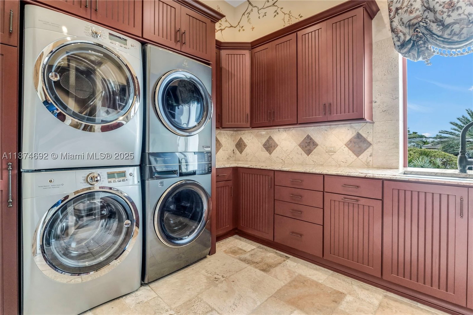 Real estate property located at 700 Osprey Point Cir, Palm Beach, Sanctuary, Boca Raton, FL
