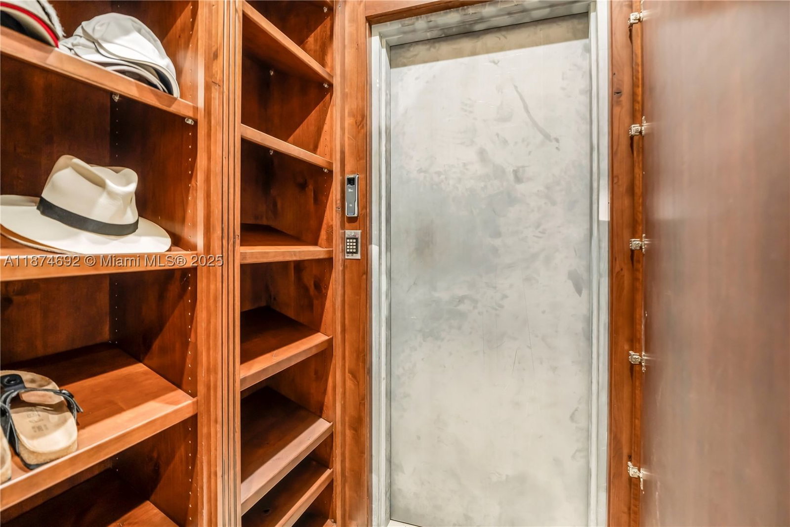 Real estate property located at 700 Osprey Point Cir, Palm Beach, Sanctuary, Boca Raton, FL